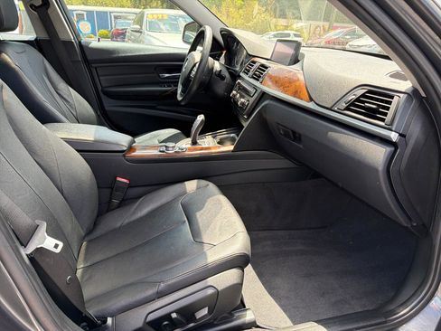 Used 2013 BMW 328i xDrive Sedan AWD/4WD image 29