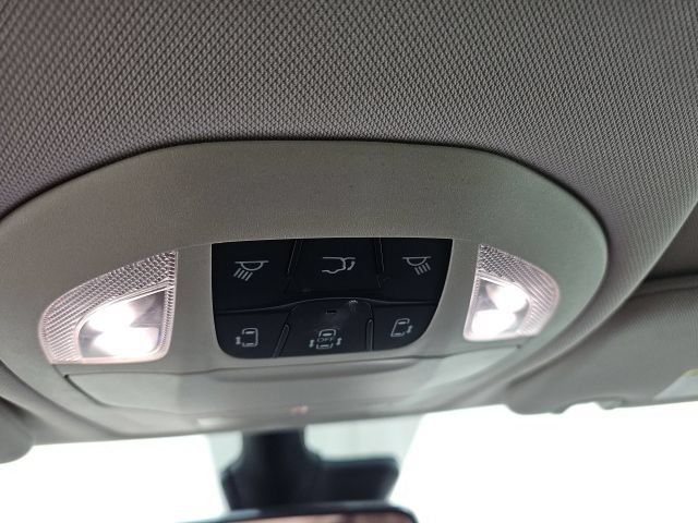 Used 2023 Chrysler Voyager LX FWD image 28