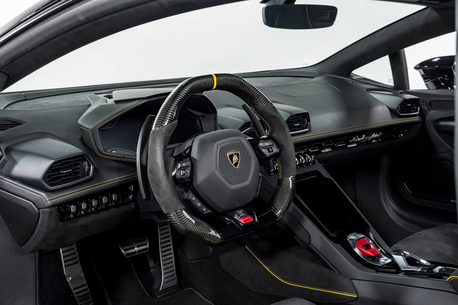 Used 2021 Lamborghini Huracan EVO RWD image 12