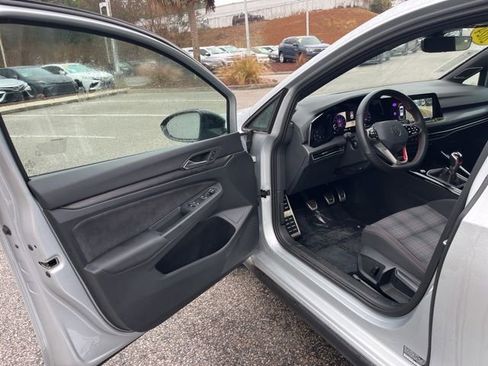 Used 2024 Volkswagen GTI SE FWD image 4