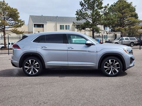 New 2026 Volkswagen Atlas Cross Sport SEL Premium R-Line AWD/4WD image 4