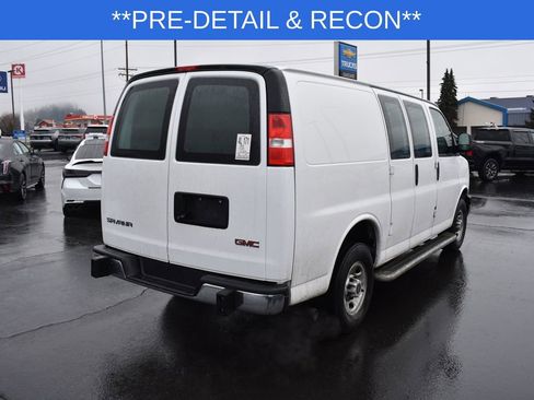Used 2024 GMC Savana 2500 w/ Driver Convenience Package image 4
