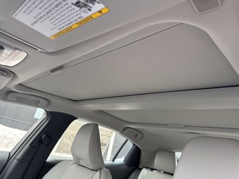 New 2026 Toyota Prius XLE image 15