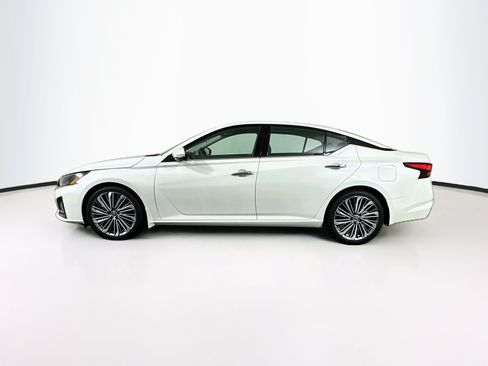 Used 2024 Nissan Altima 2.5 SL FWD image 4