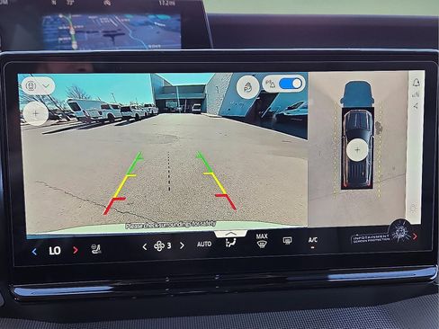 New 2025 Ford Expedition Active image 18