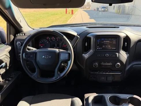 Used 2020 Chevrolet Silverado 1500 Custom Trail Boss w/ Custom Convenience Package image 23