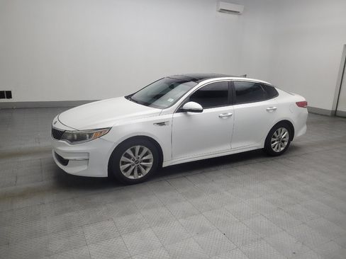 Used 2016 Kia Optima EX w/ Premium Package FWD image 2