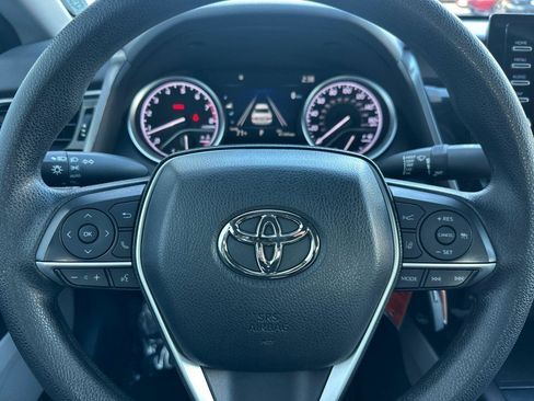 Used 2022 Toyota Camry LE image 21