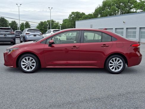 Certified 2022 Toyota Corolla LE w/ LE Convenience Package FWD image 4