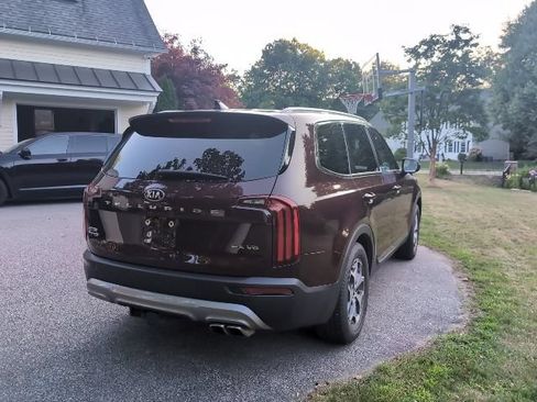 Used 2020 Kia Telluride EX w/ Towing Package AWD/4WD image 8