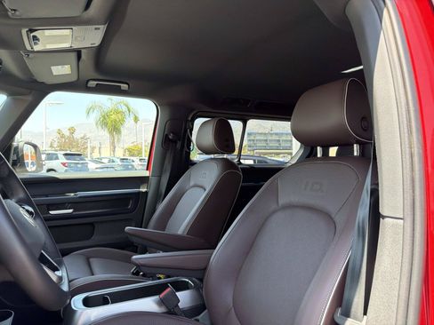 Certified 2025 Volkswagen ID. Buzz Pro S RWD image 16