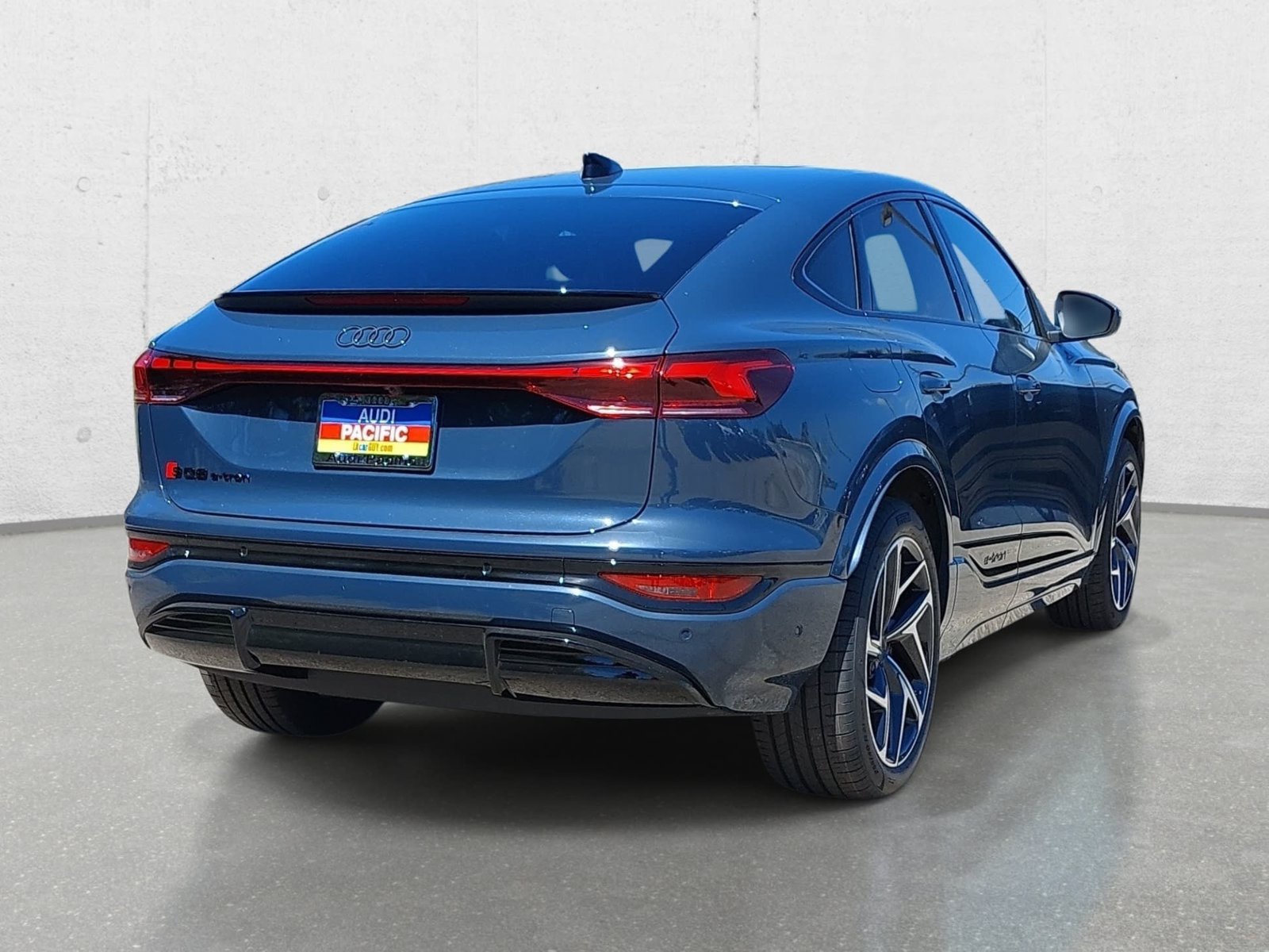 New 2027 Audi SQ6 e-tron Premium Plus AWD/4WD image 5