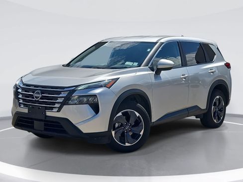 Used 2025 Nissan Rogue SV AWD/4WD image 1