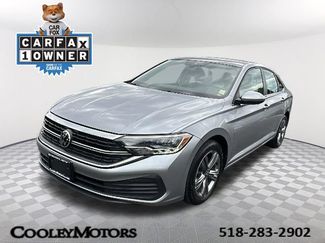 Used 2023 Volkswagen Jetta SE w/ Panoramic Sunroof Package FWD video 1