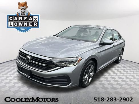 Used 2023 Volkswagen Jetta SE w/ Panoramic Sunroof Package FWD image 1