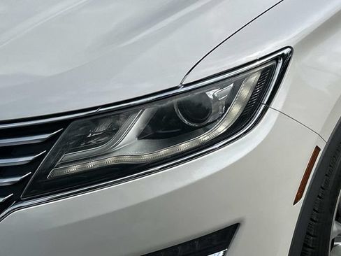 Used 2016 Lincoln MKC Reserve FWD image 9