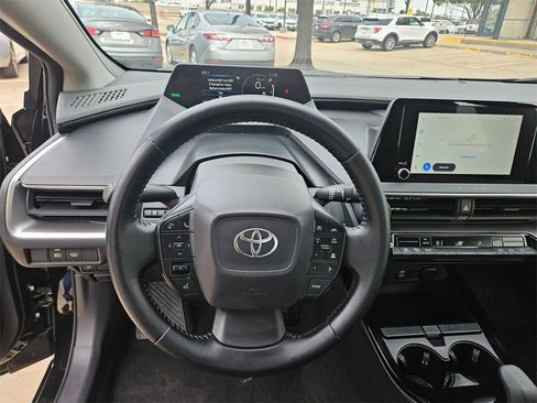 Used 2025 Toyota Prius LE image 16
