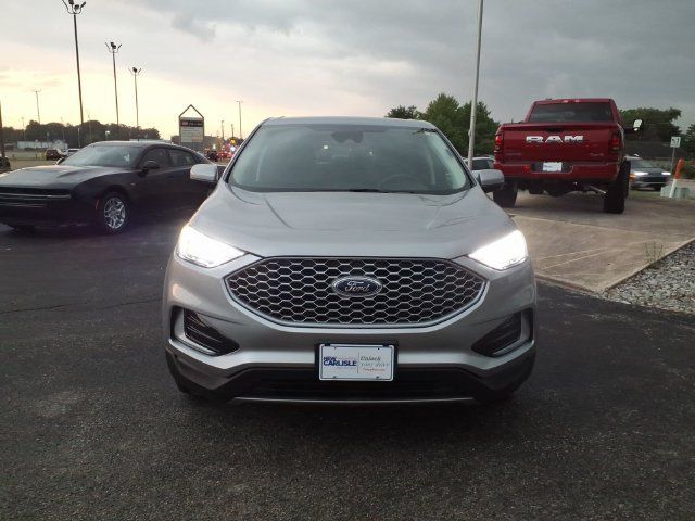 Used 2023 Ford Edge SEL AWD/4WD image 2