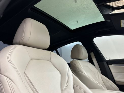 Certified 2023 BMW 530e w/ M Sport Package image 25