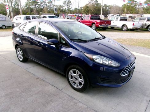 Used 2016 Ford Fiesta SE FWD image 3
