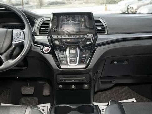 Used 2023 Honda Odyssey Elite image 32