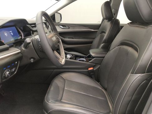 Used 2022 Jeep Grand Cherokee Limited 4xe w/ Luxury Tech Group II image 17