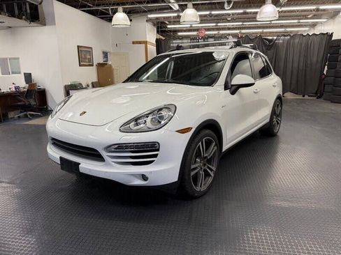 Used 2014 Porsche Cayenne Diesel AWD/4WD image 4