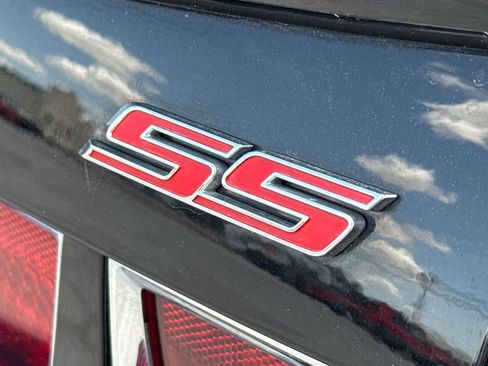 Used 2010 Chevrolet Camaro SS w/ RS Package RWD image 9