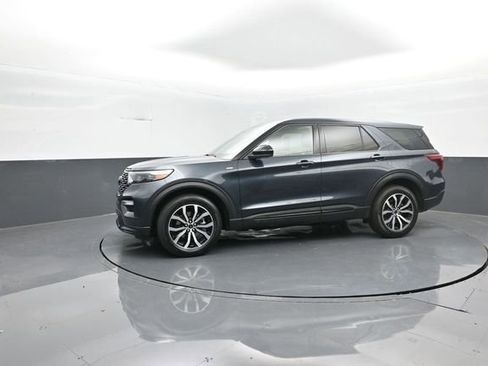 Used 2022 Ford Explorer ST-Line image 4