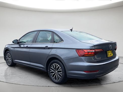 Used 2019 Volkswagen Jetta SE FWD image 3