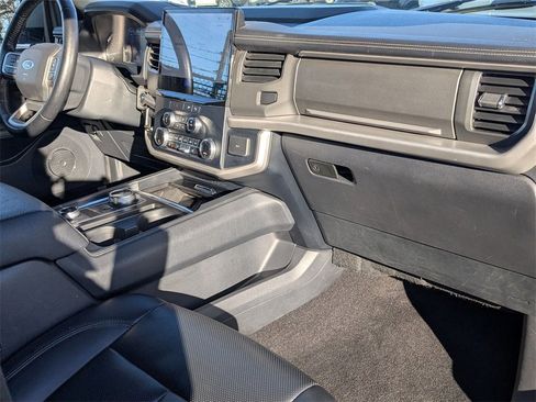 Used 2023 Ford Expedition Max XLT image 38