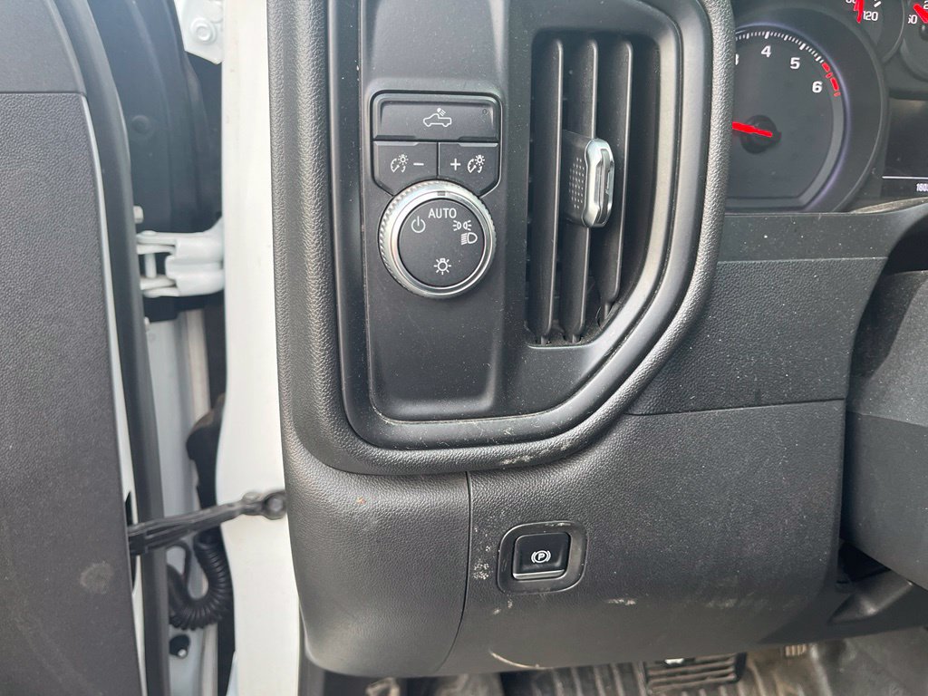 Used 2020 GMC Sierra 1500 2WD Crew Cab w/ Sierra Value Package image 8