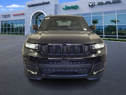 New 2025 Jeep Grand Cherokee L Laredo RWD image 3