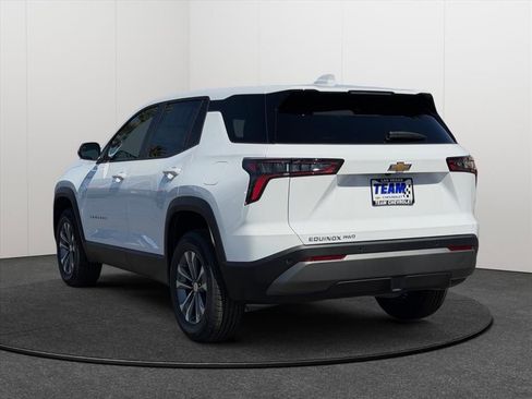 New 2026 Chevrolet Equinox LT AWD/4WD image 4