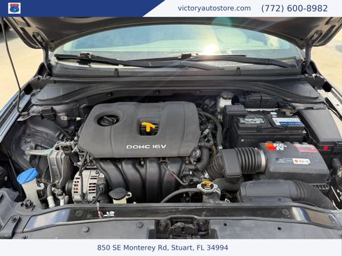 Used 2018 Hyundai Elantra SEL FWD image 35