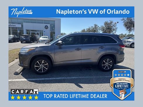 Used 2017 Toyota Highlander XLE image 1
