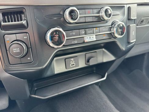 Used 2025 Ford F150 XLT w/ Equipment Group 301A Standard AWD/4WD image 18