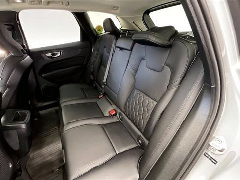 Used 2026 Volvo XC60 B5 Plus w/ Climate Package PRO AWD/4WD image 19