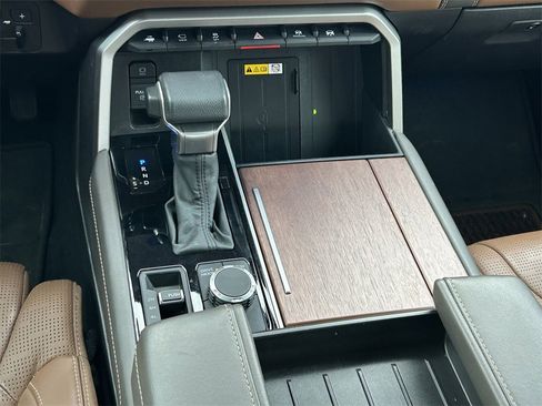 Used 2024 Toyota Tundra 1794 Edition image 22