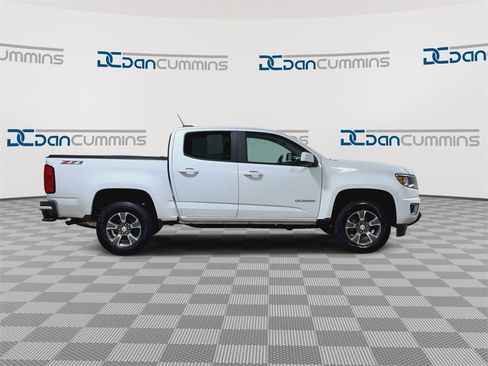 Used 2017 Chevrolet Colorado Z71 image 9