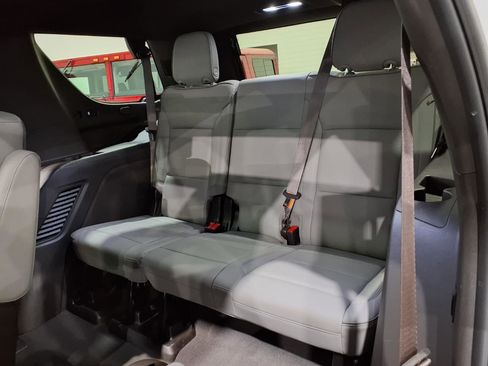 Used 2023 GMC Yukon SLT w/ SLT Luxury Package AWD/4WD image 22
