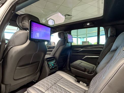 New 2026 Cadillac Escalade IQL Sport 1 w/ LPO, ONYX Package AWD/4WD image 35
