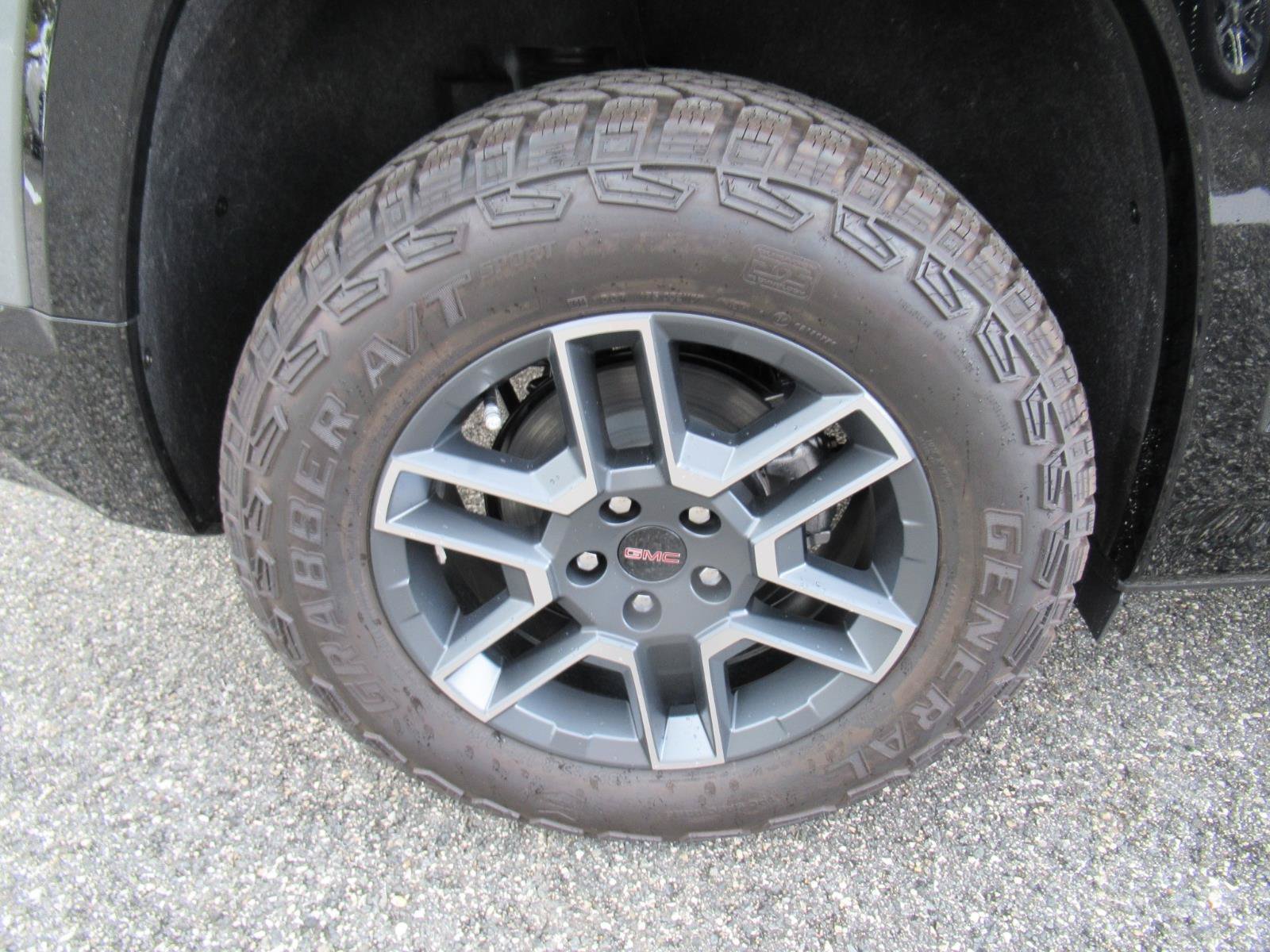 New 2027 GMC Terrain AT4 w/ Convenience Package III AWD/4WD image 8