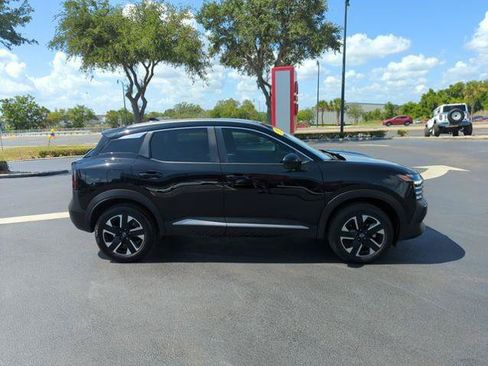 Certified 2025 Nissan Kicks SV w/ SV Premium Package AWD/4WD image 3