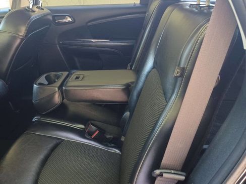 Used 2019 Dodge Journey Crossroad image 7