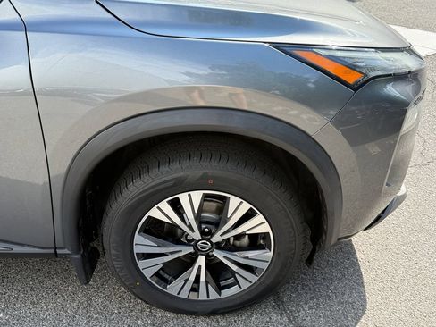 Used 2021 Nissan Rogue SV AWD/4WD image 8