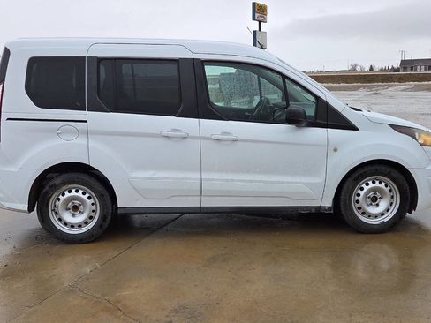 Used 2014 Ford Transit Connect XLT image 2