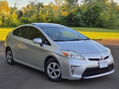Used 2012 Toyota Prius Four w/ Deluxe Solar Roof Pkg FWD image 5