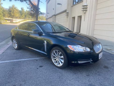 Used 2010 Jaguar XF Luxury image 9