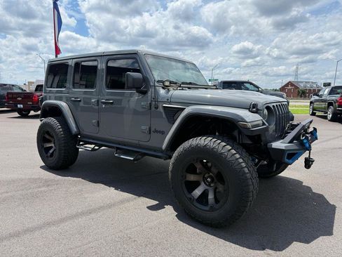 Used 2022 Jeep Wrangler Unlimited Rubicon w/ Xtreme Recon 35" Tire Package AWD/4WD image 6